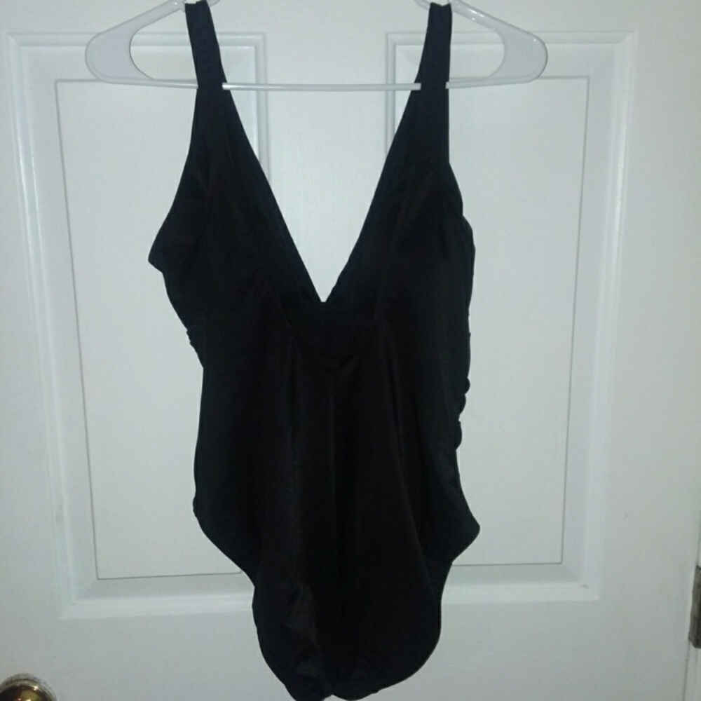 VGT Miraclesuit Size 16